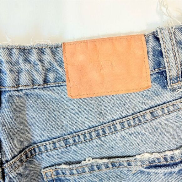 Zara Women's Ripped Distressed Light Wash Denim Jeans Size 8 - Picture 4 of 11